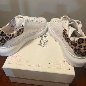 ALEXANDER MCQUEEN
Leopard-print suede and leather exaggerated-sole sneakers